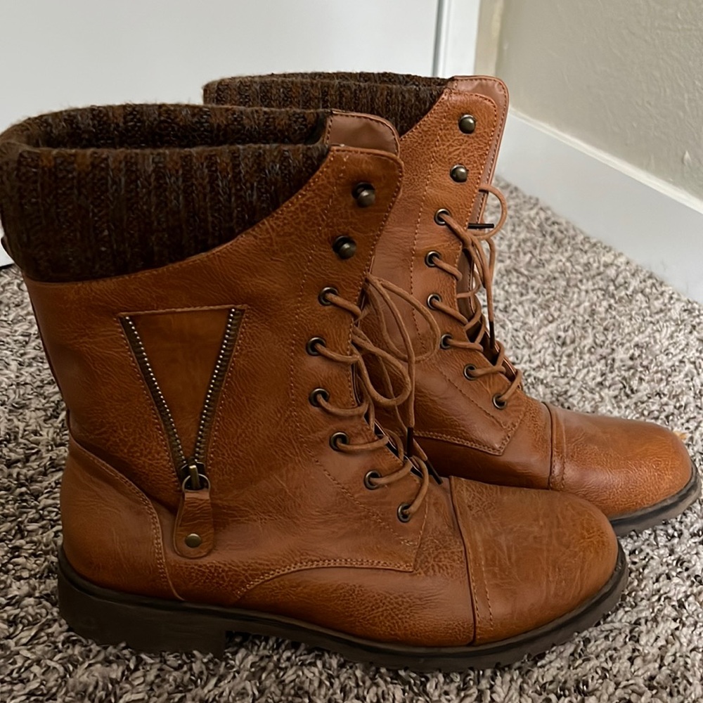 Casual Boots with Pocket